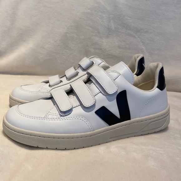 Veja Shoes - VEJA Sneakers
